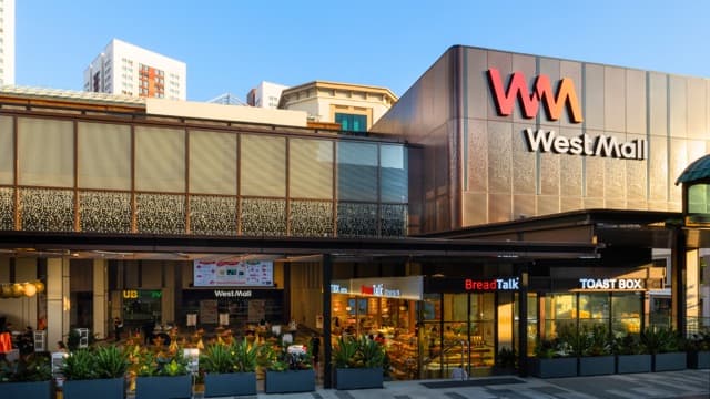 West Mall & Bukit Batok MRT, Bukit Batok, Singapore